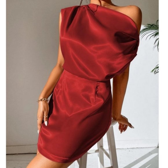 Satin Asymmetrical Neckline Mini Dress Red - Picture 2 of 6